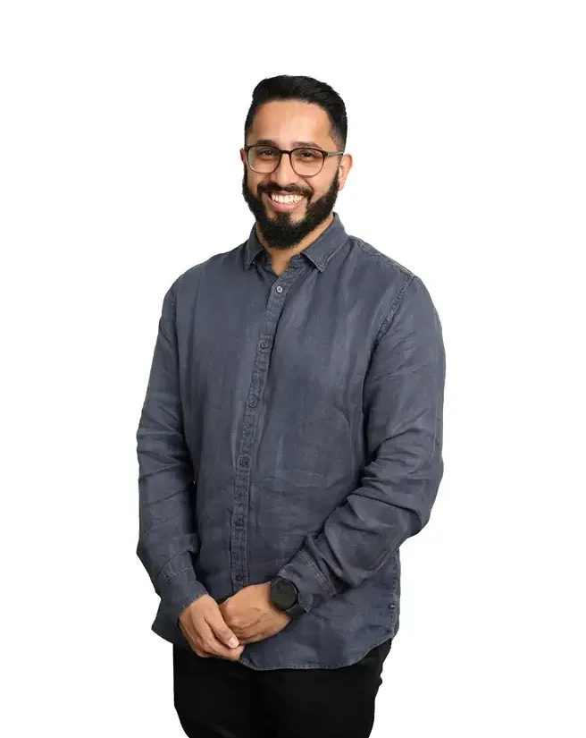 OSTEOPATHY FOR OFFICE WORKERS: Addressing Posture and Repetitive Strain Injuries 3 Ammar Khan Osteopath